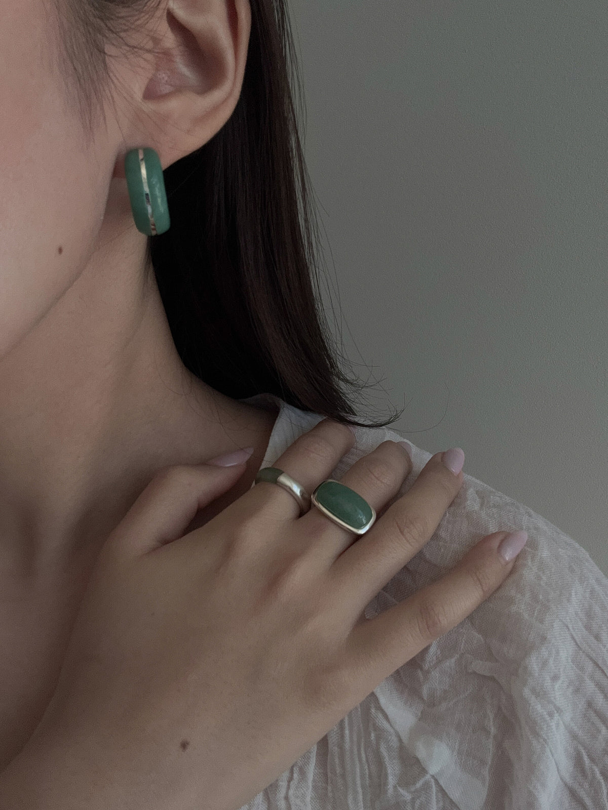 [X RUHEL] HALF JADE RING