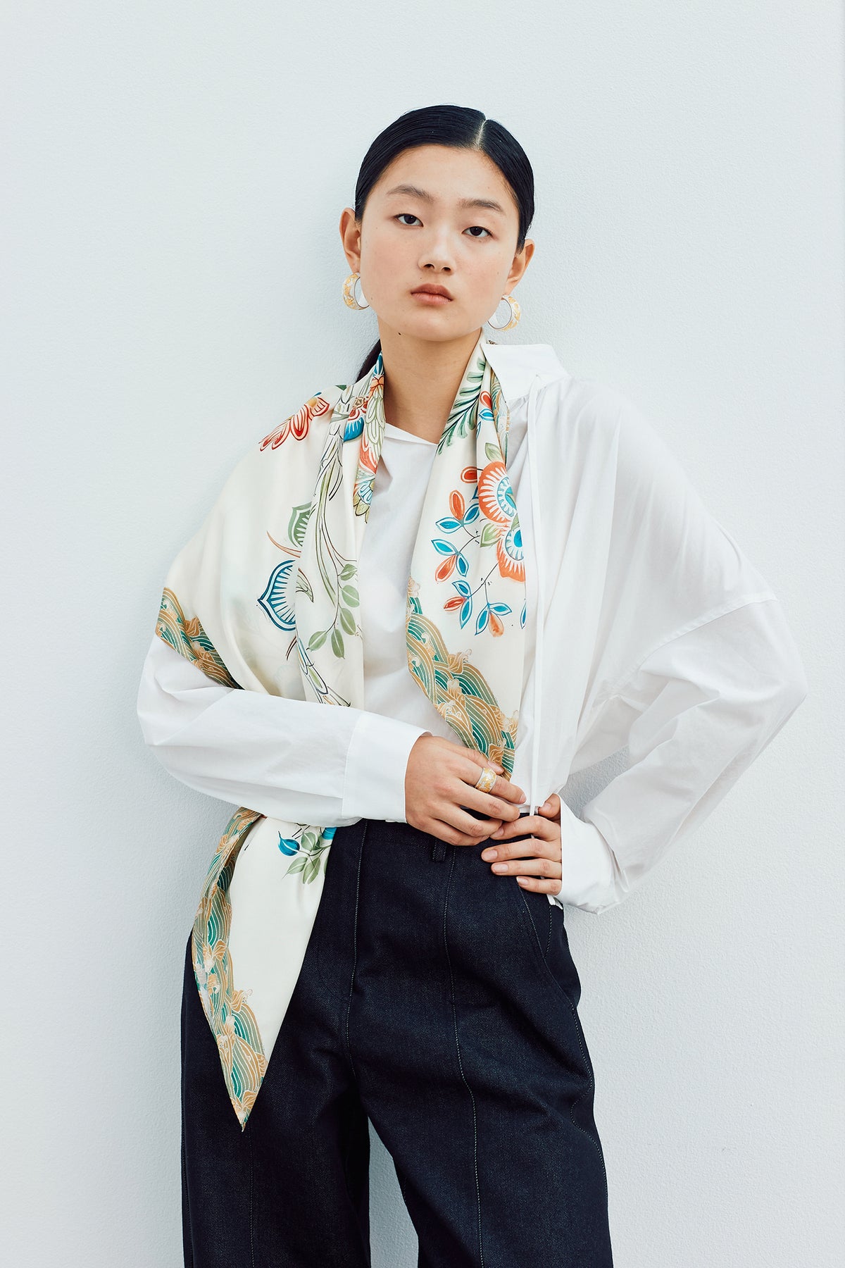 ORIENTAL FLORAL SCARF