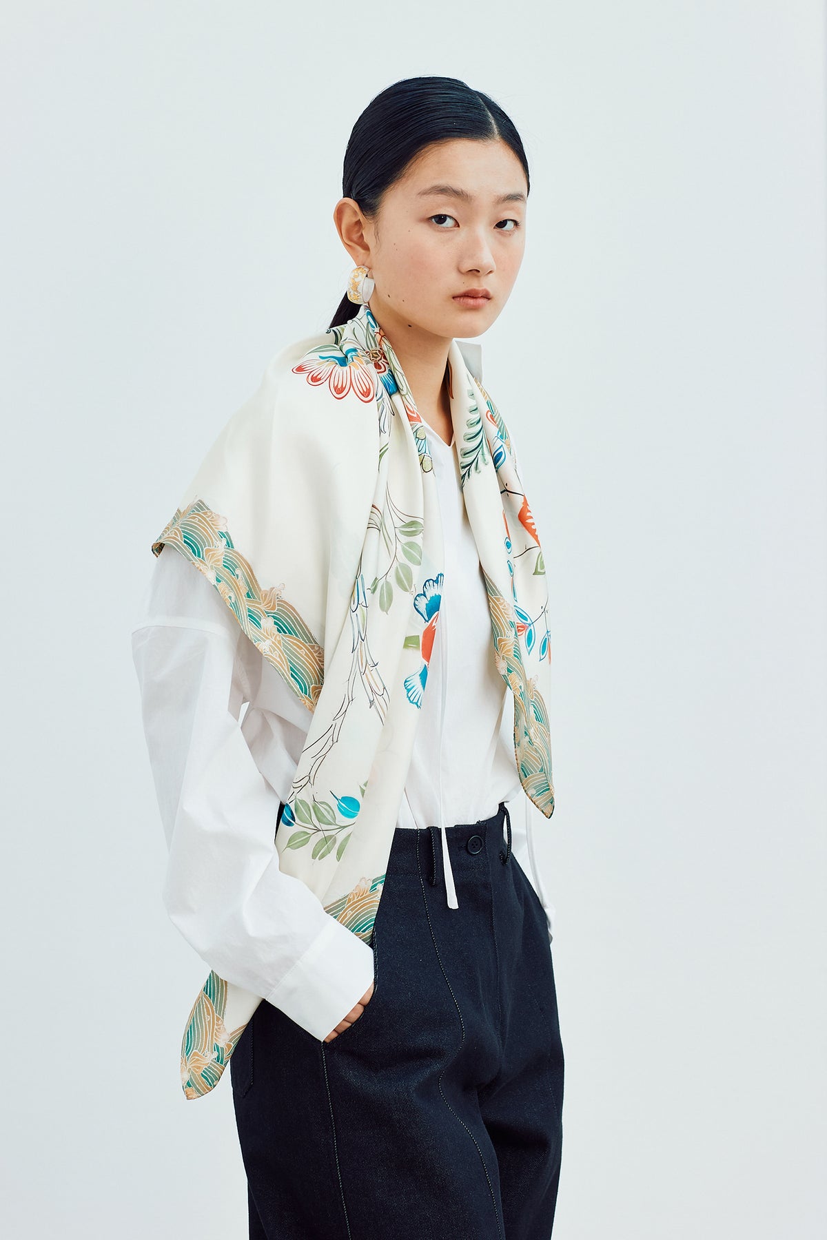ORIENTAL FLORAL SCARF