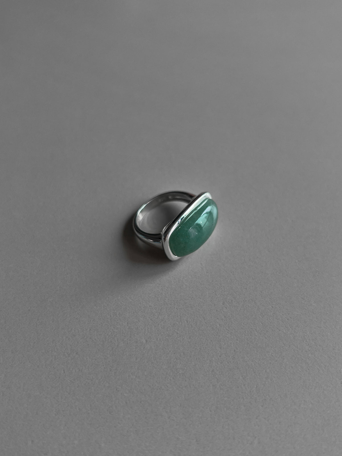 [X RUHEL] SQUARE JADE RING