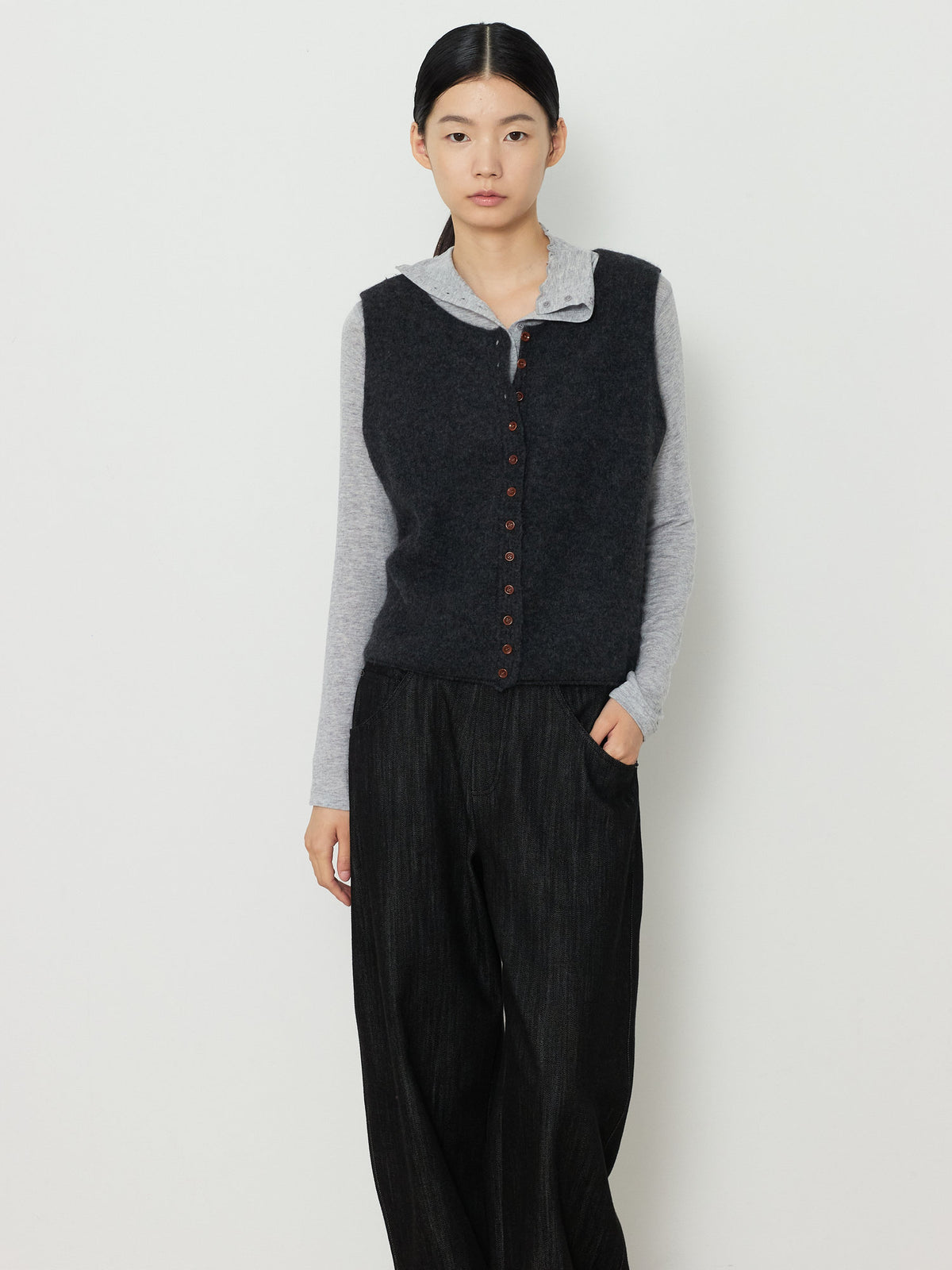 ALPACA BLEND KNIT VEST [CHARCOAL] 4