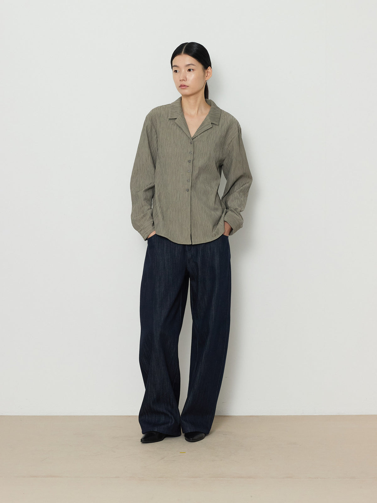 OPEN COLLAR PLEATS SHIRTS [LIGHT KHAKI] 9