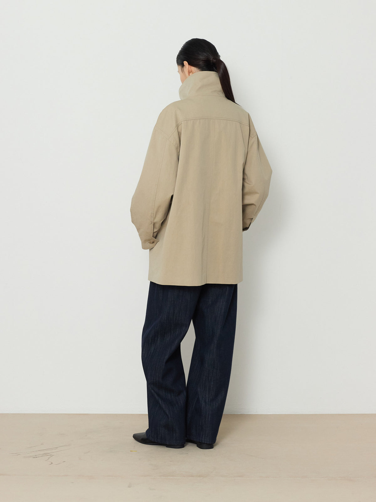 HIDDEN BUTTON HALF TRENCH COAT [BEIGE] 16