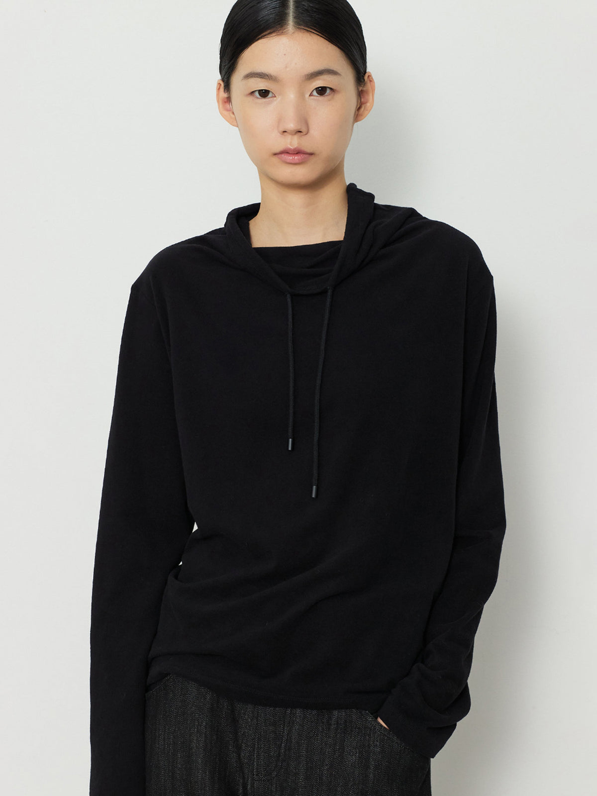 STRING HIGHNECK TOP [BLACK]