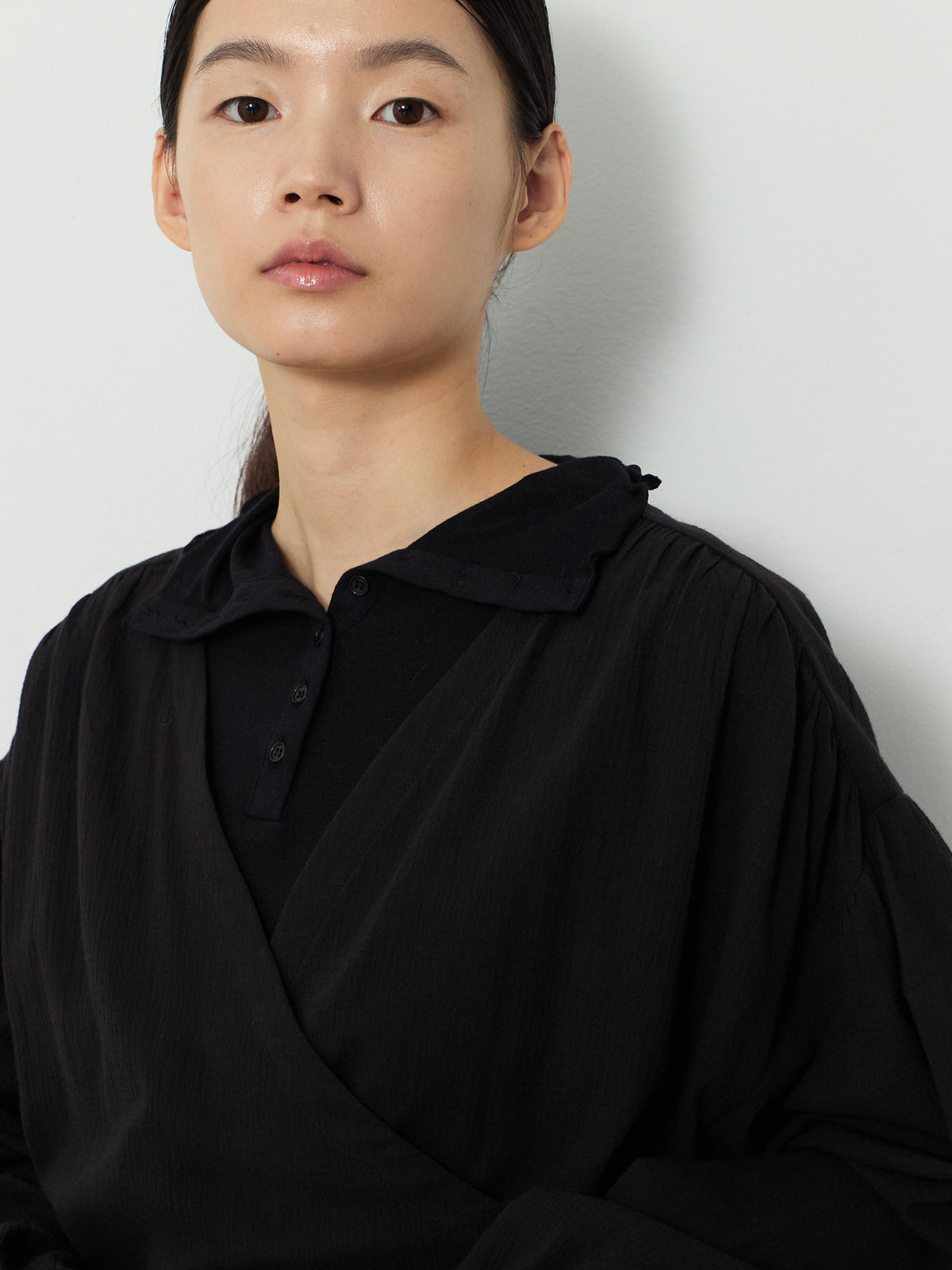 BUTTON TURTLENECK TOP [BLACK] 14