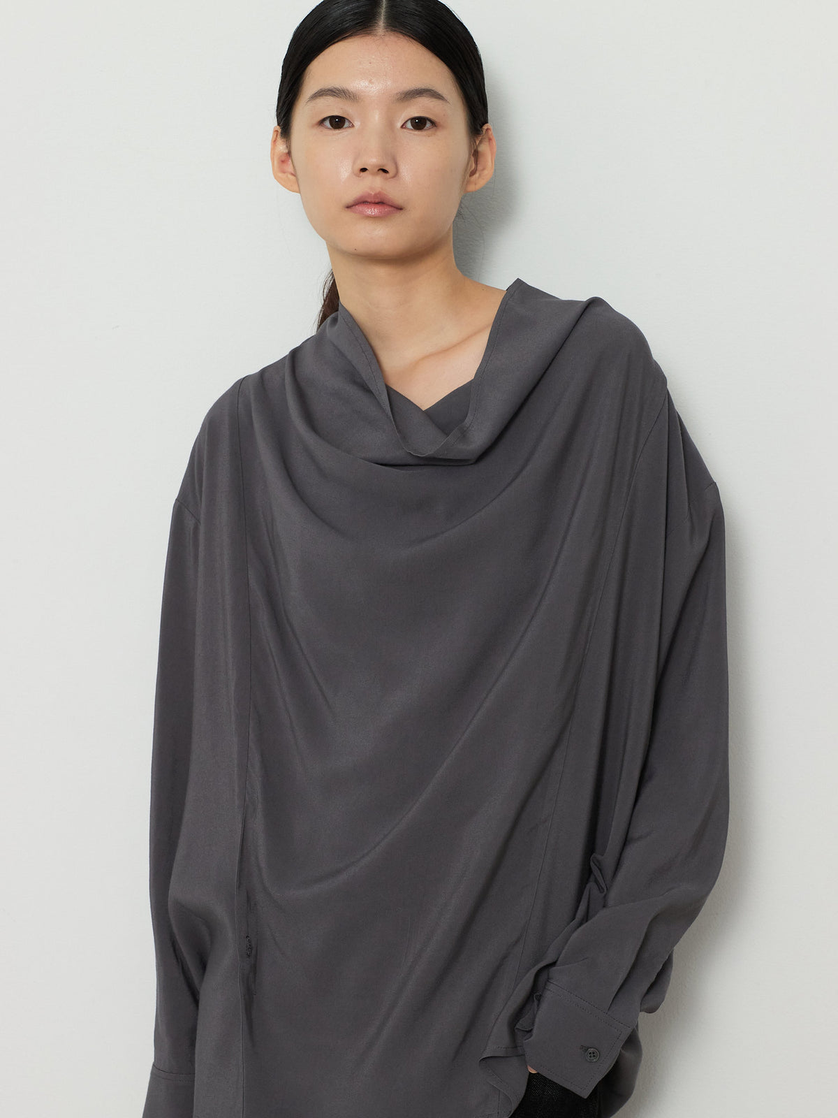 DRAPE NECK WRAP BLOUSE [CHARCOAL] 6