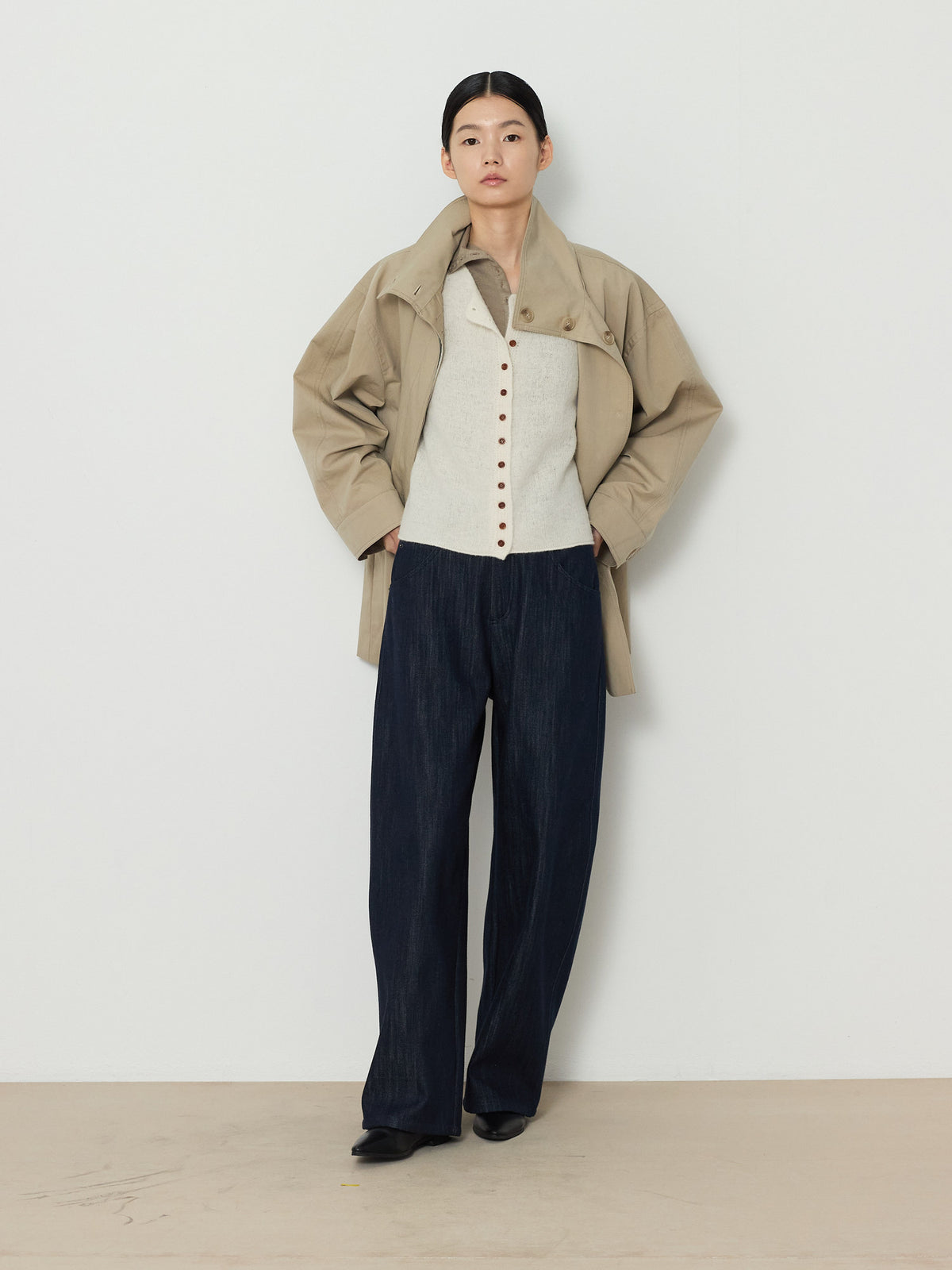 HIDDEN BUTTON HALF TRENCH COAT [BEIGE] 21