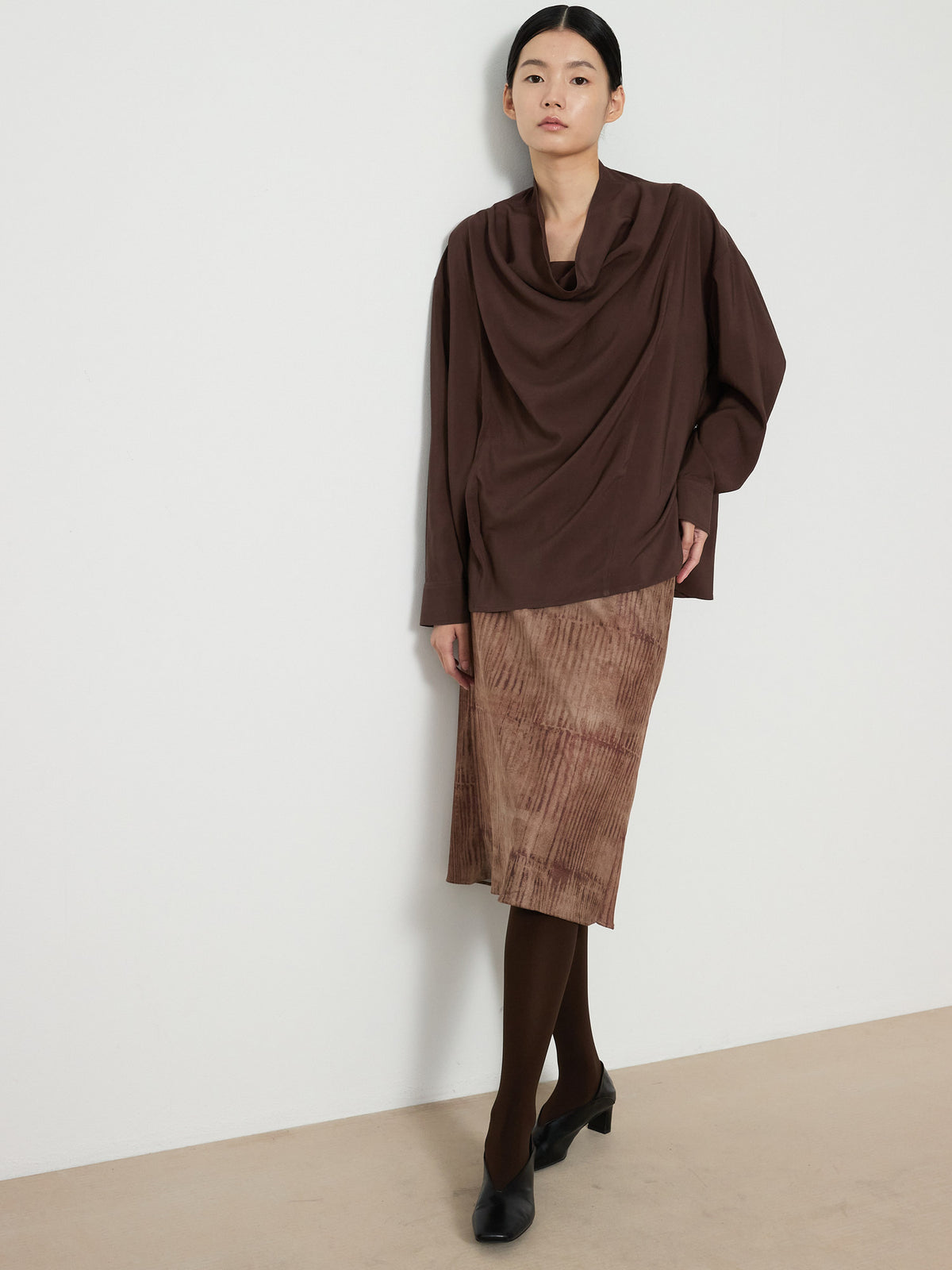DRAPE NECK WRAP BLOUSE [BROWN] 20