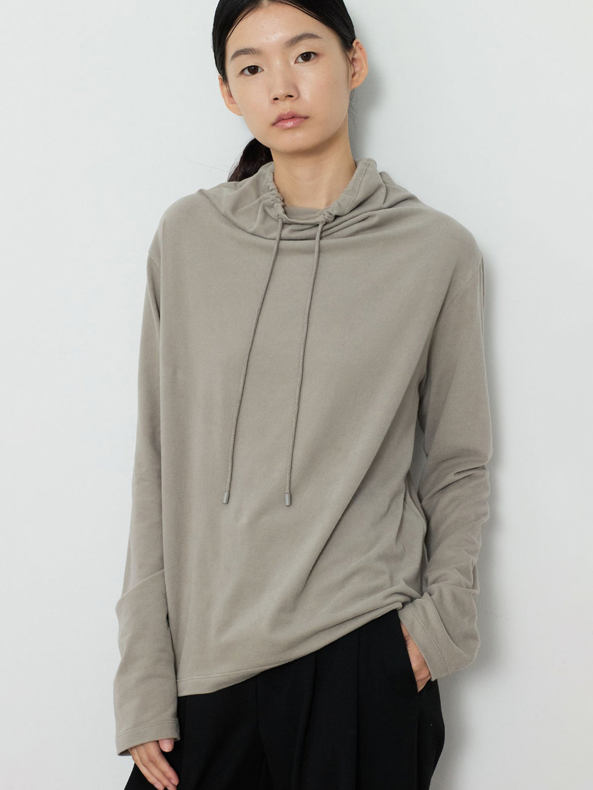 STRING HIGHNECK TOP [KHAKI]