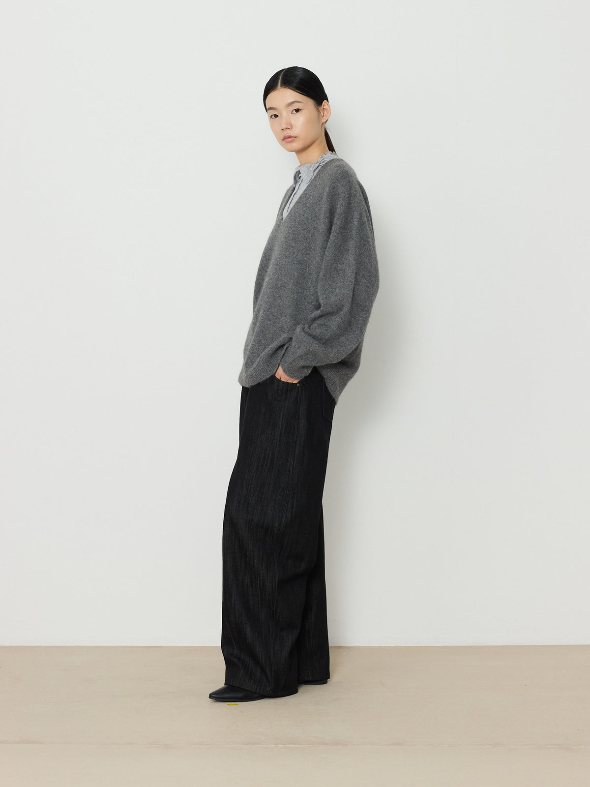 DEEP V-NECK BLEND KNIT [GRAY] 10