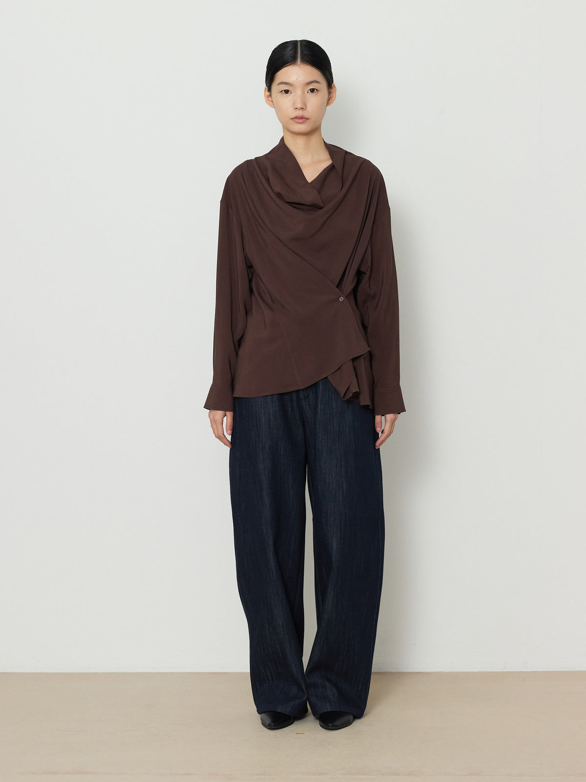 DRAPE NECK WRAP BLOUSE [BROWN] 1