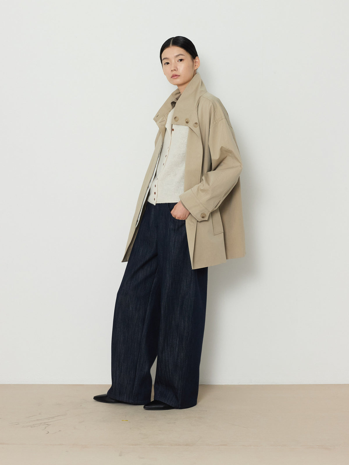 HIDDEN BUTTON HALF TRENCH COAT [BEIGE] 20