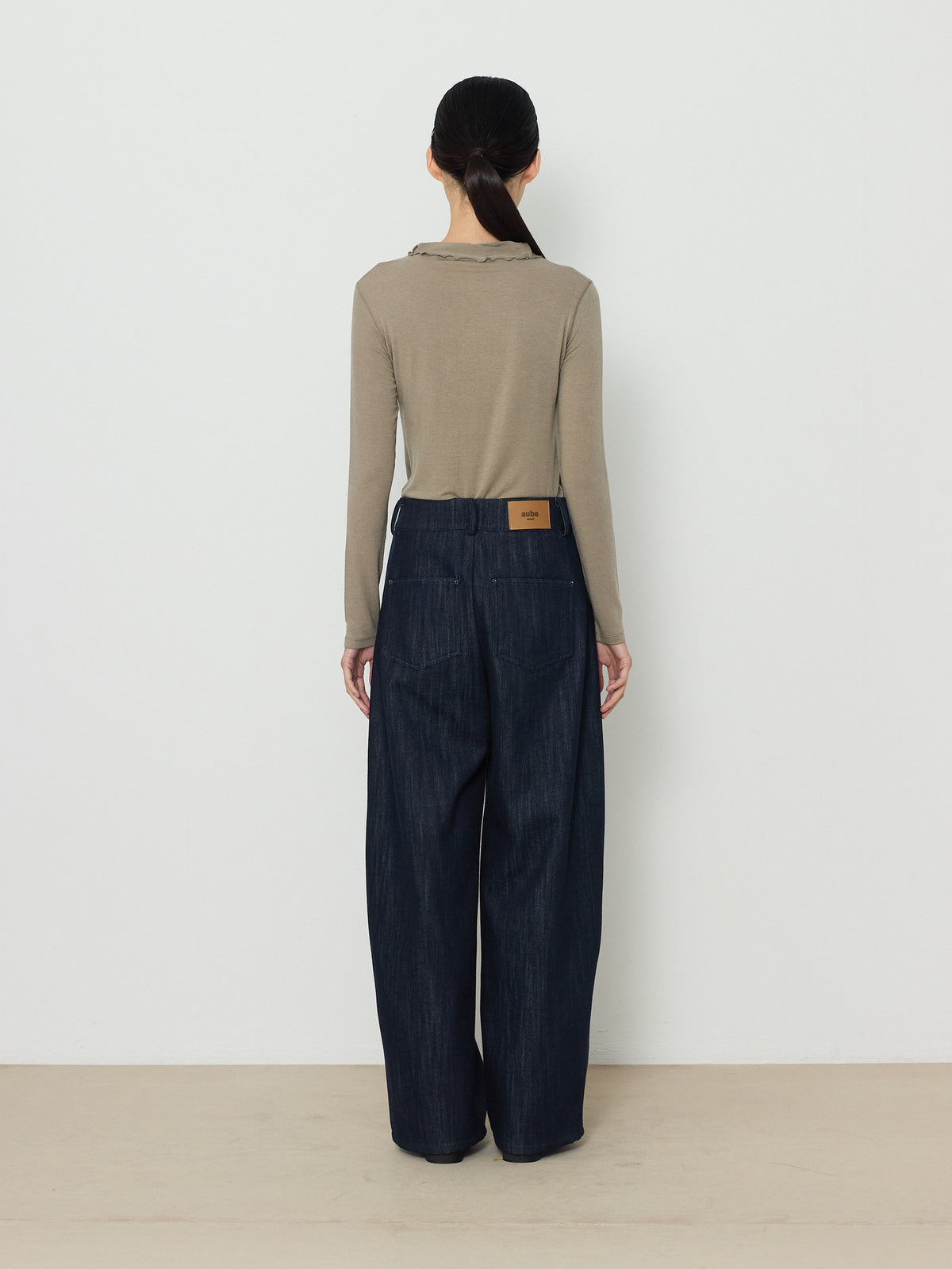 BUTTON TURTLENECK TOP [KHAKI] 3