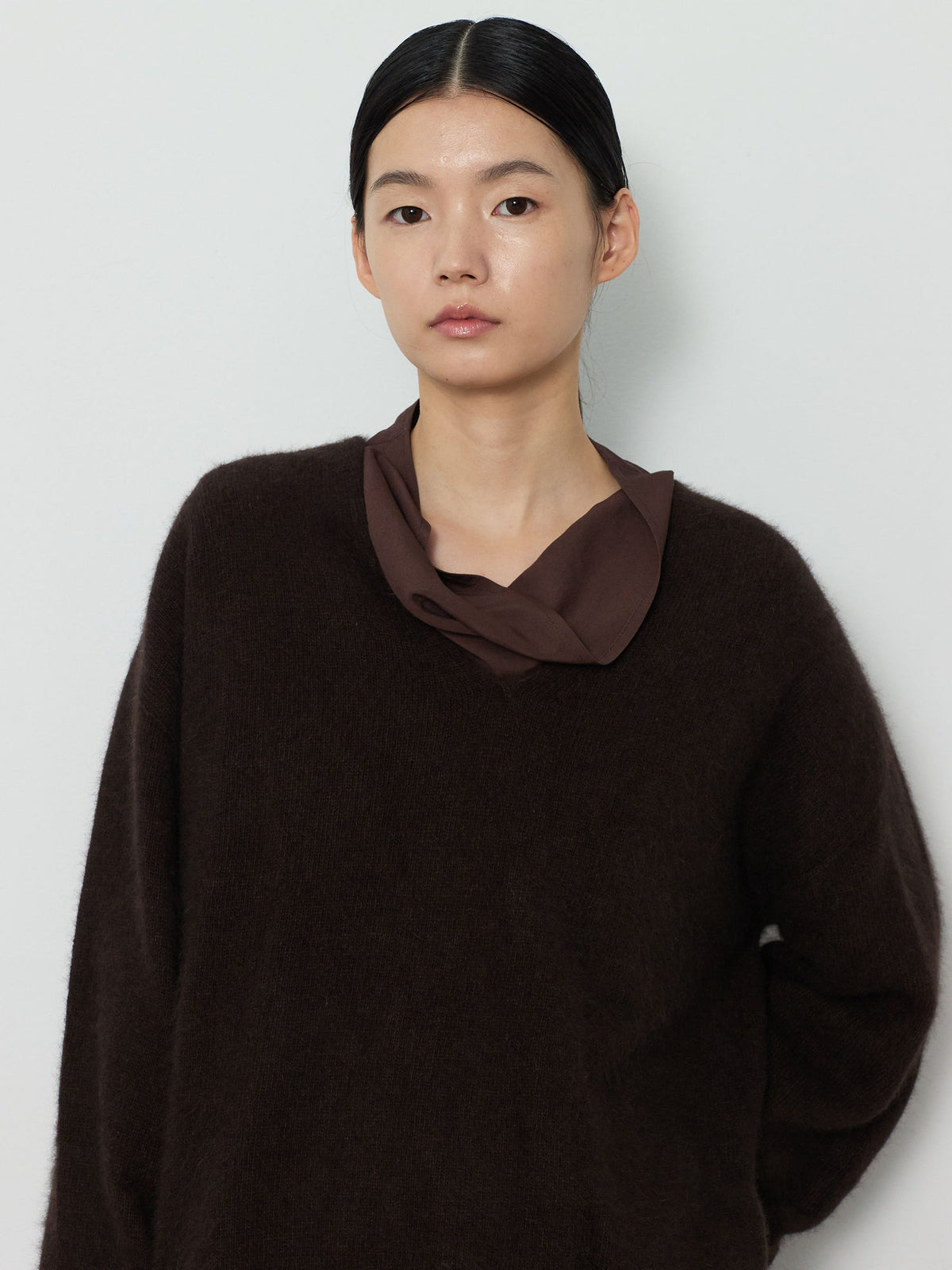 DEEP V-NECK BLEND KNIT [BROWN] 5