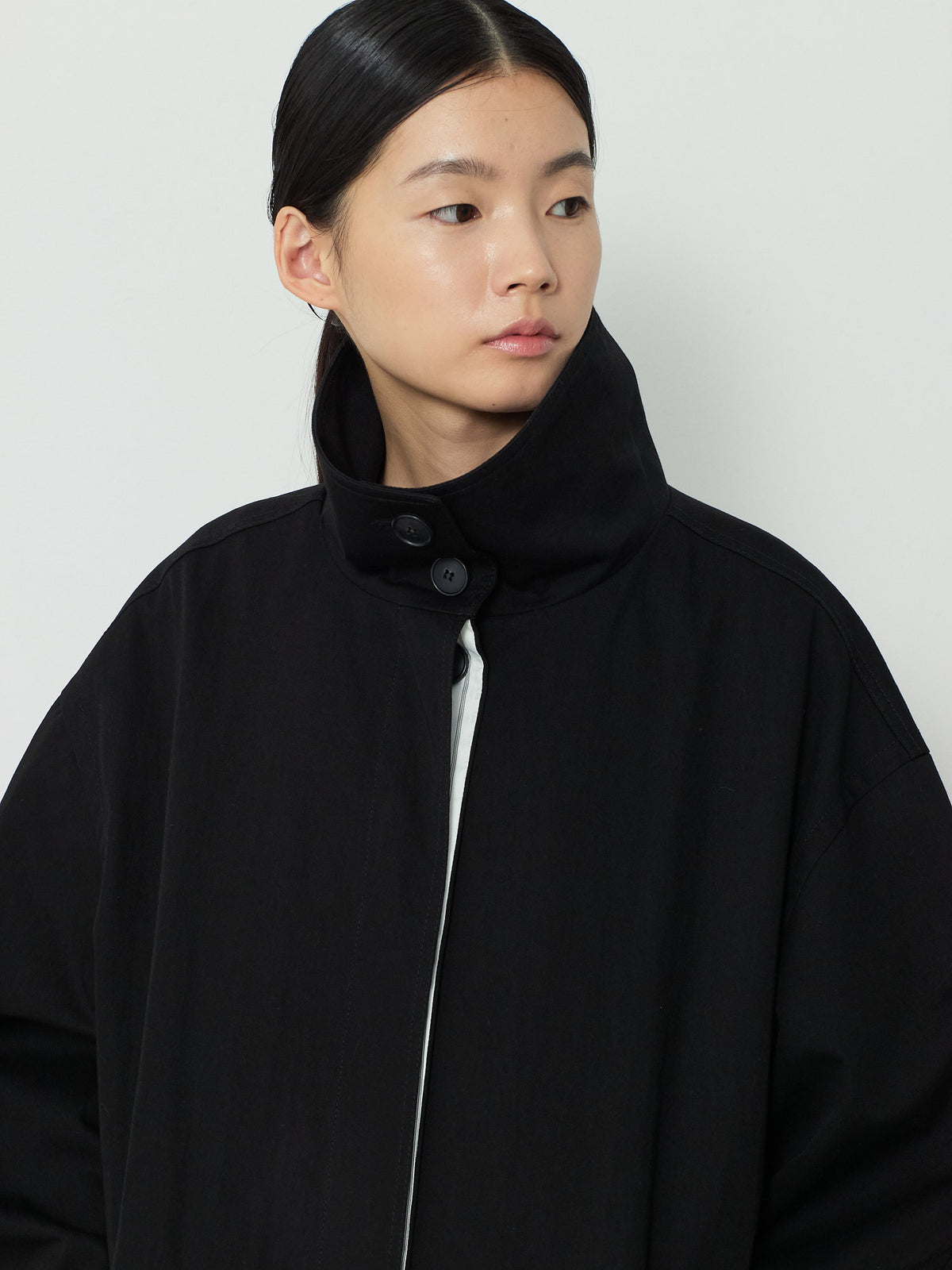 HIDDEN BUTTON HALF TRENCH COAT [BLACK] 12
