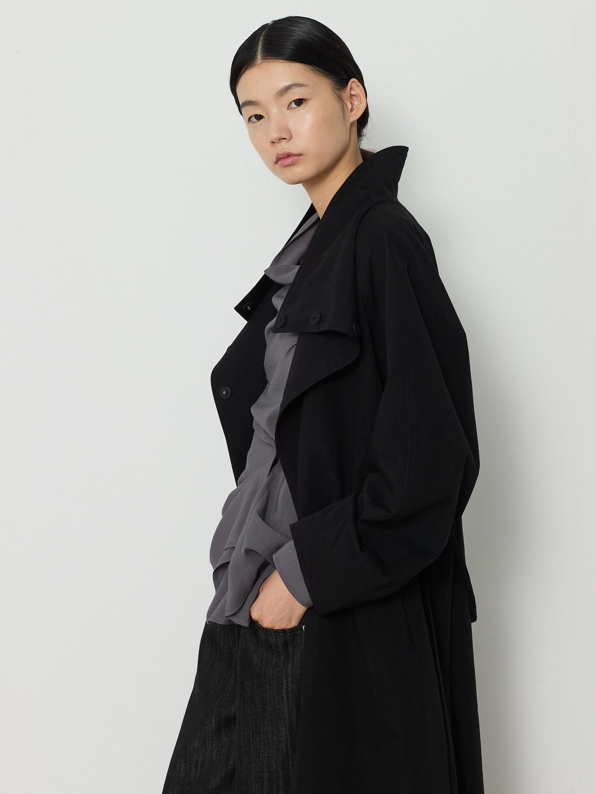 HIDDEN BUTTON LONG TRENCH COAT [BLACK] 11