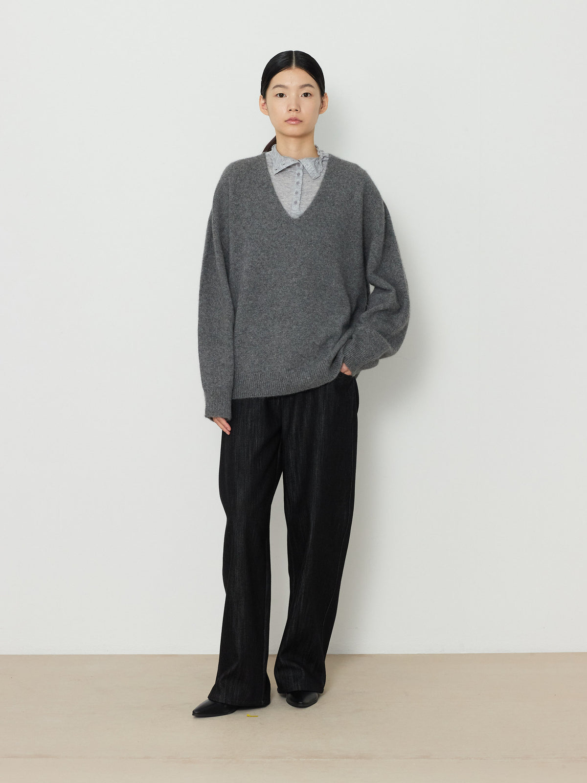 DEEP V-NECK BLEND KNIT [GRAY] 9