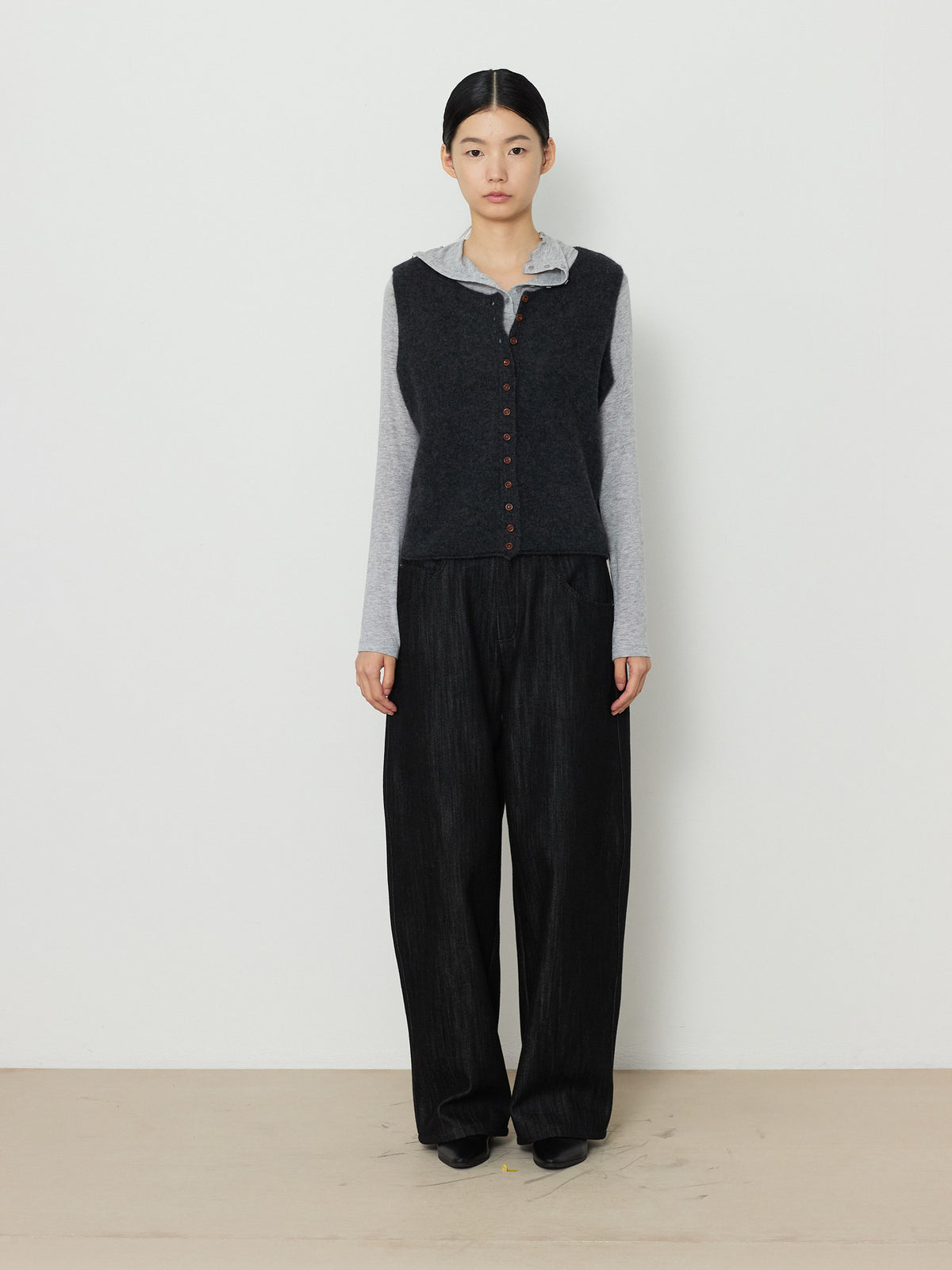 ALPACA BLEND KNIT VEST [CHARCOAL] 1