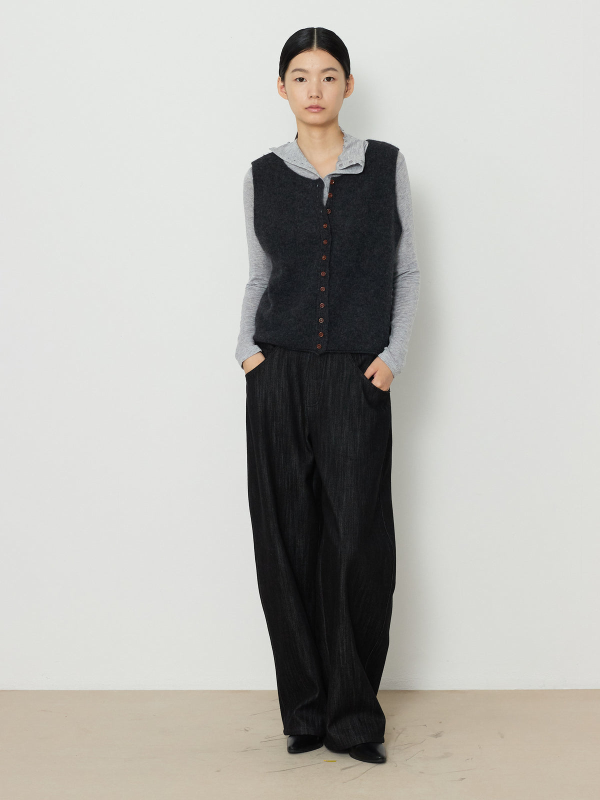ALPACA BLEND KNIT VEST [CHARCOAL] 11