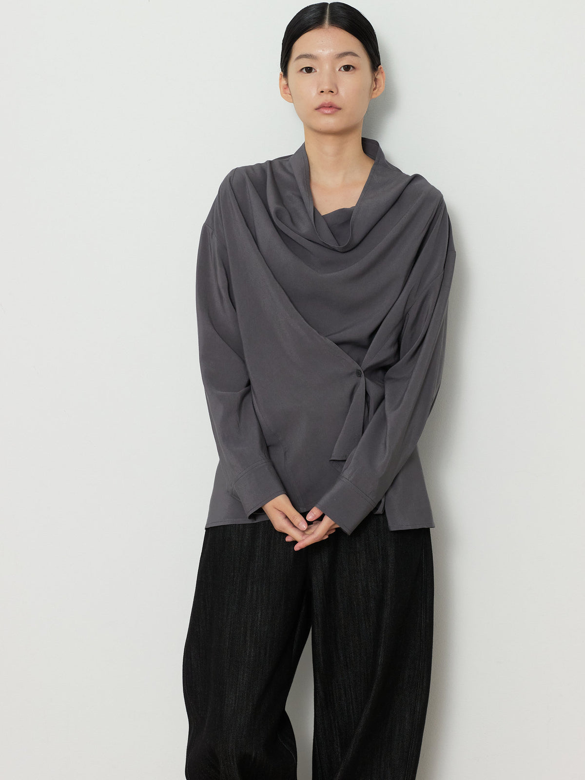 DRAPE NECK WRAP BLOUSE [CHARCOAL] 4
