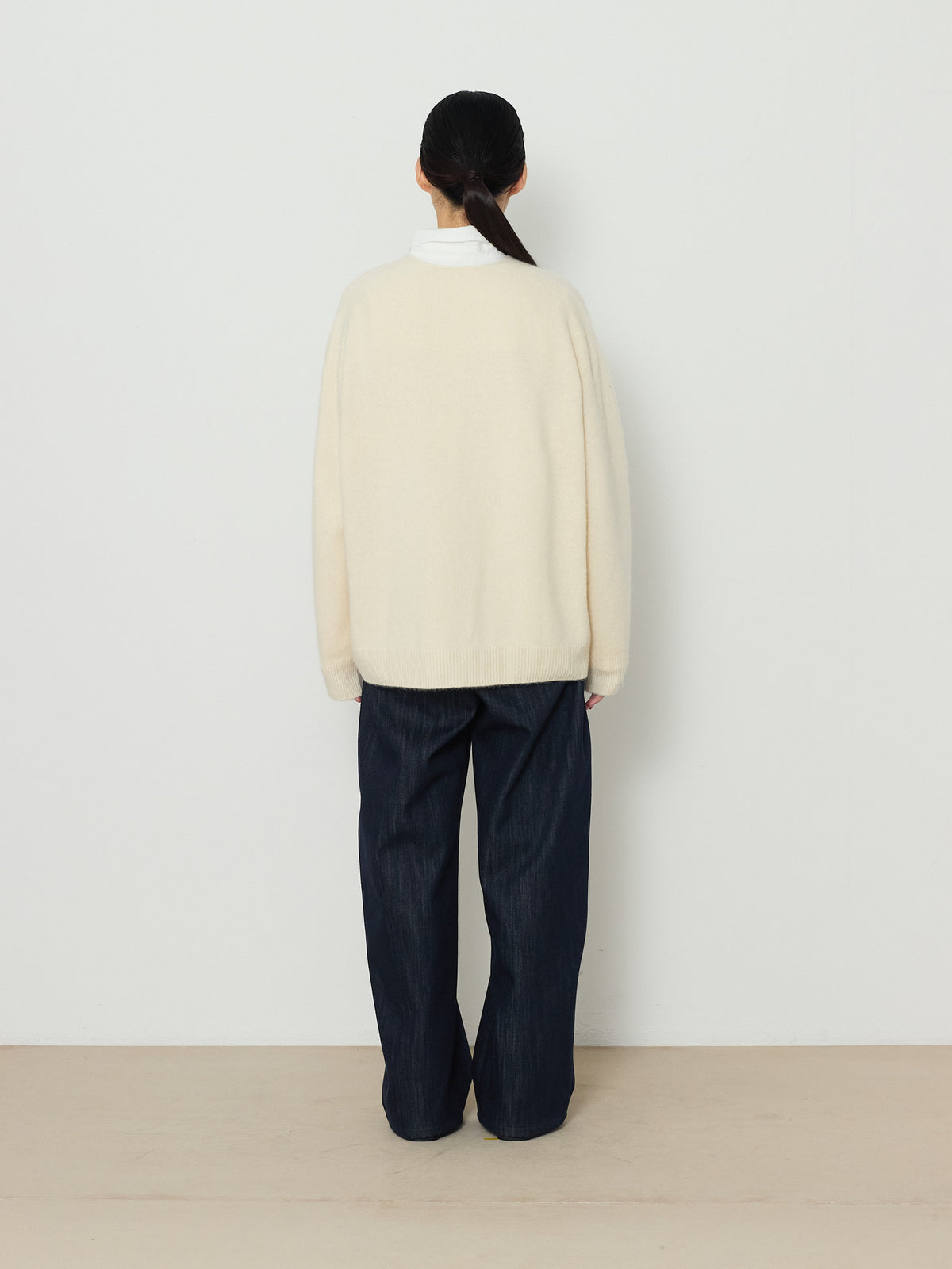 DEEP V-NECK BLEND KNIT [CREAM] 3