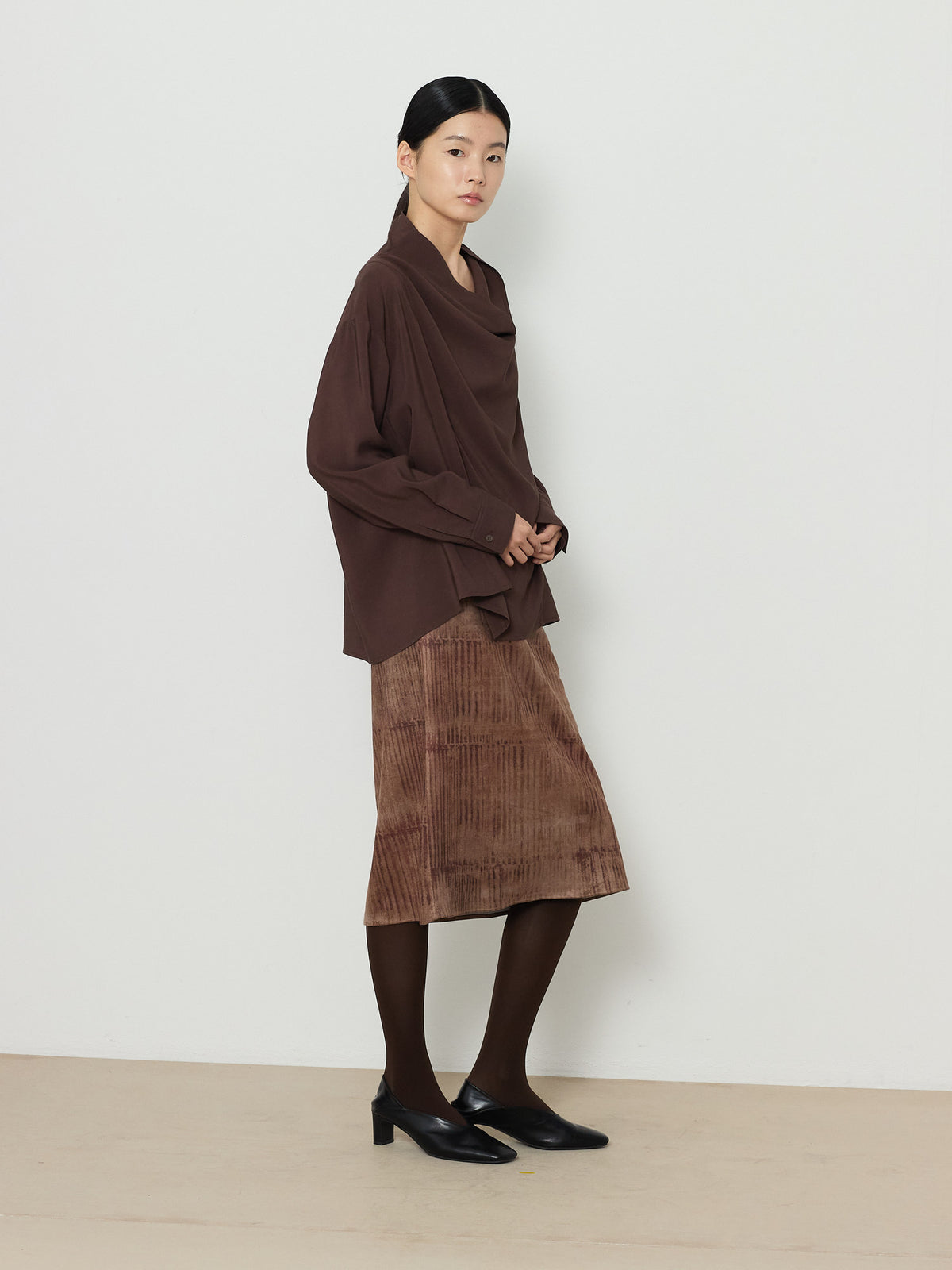 PRINTED SUEDE SKIRT [BEIGE] 11
