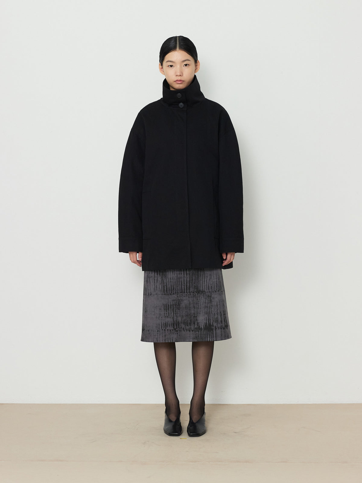 HIDDEN BUTTON HALF TRENCH COAT [BLACK] 1